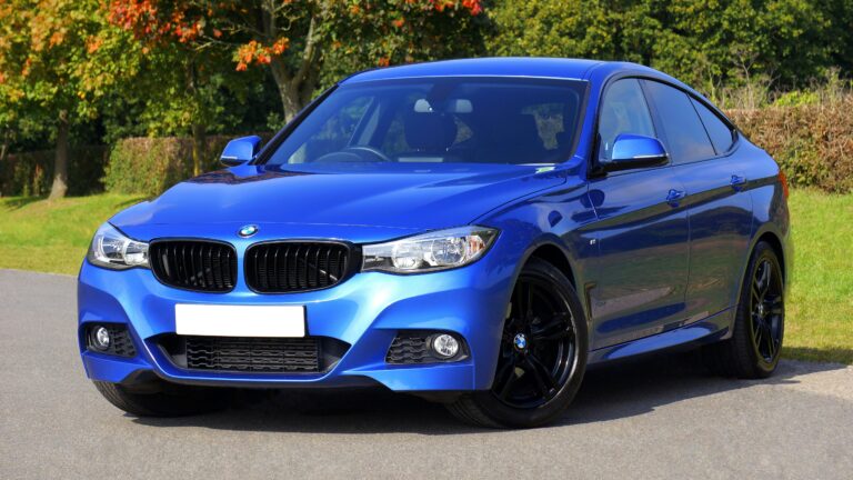 what is auto insurance